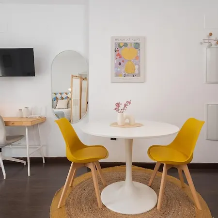 Rustic Chic In Downtown Apartamento Málaga