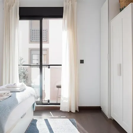 Rustic Chic In Downtown * Málaga