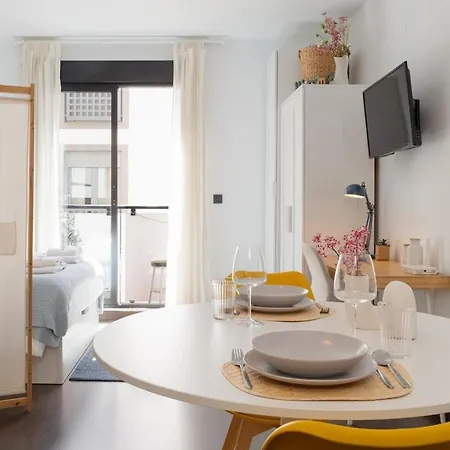 Rustic Chic In Downtown Apartamento Málaga
